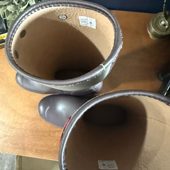 Hunter Olive and Chocolate Boots - Picture 4 of 7